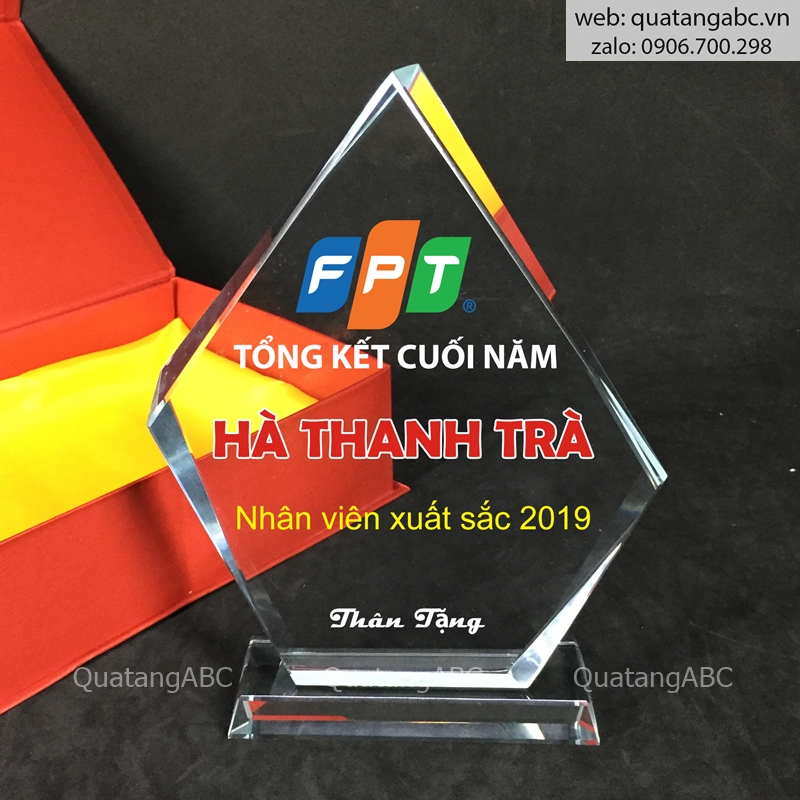 kỷ niệm chương